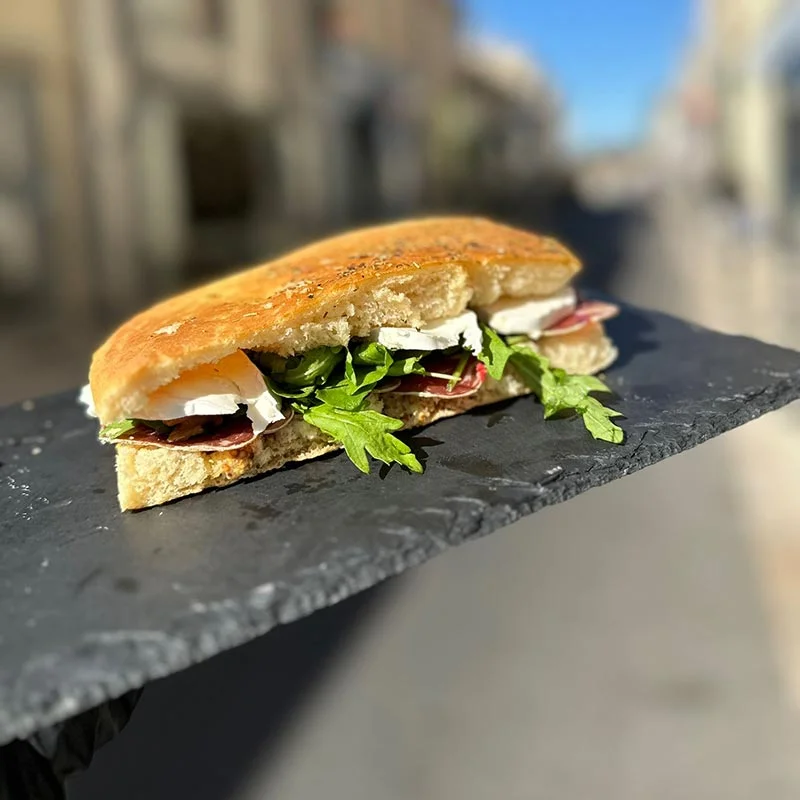 Sandwich LE PHOCEEN - Vins Rouges Harmonieux pour Chaque Occasion - {'count': 1, 'name': 'ligne'}