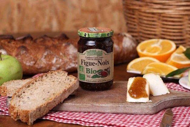 CONFITURE AUX FIGUES ET NOIX BIO - Vins Rouges Harmonieux pour Chaque Occasion