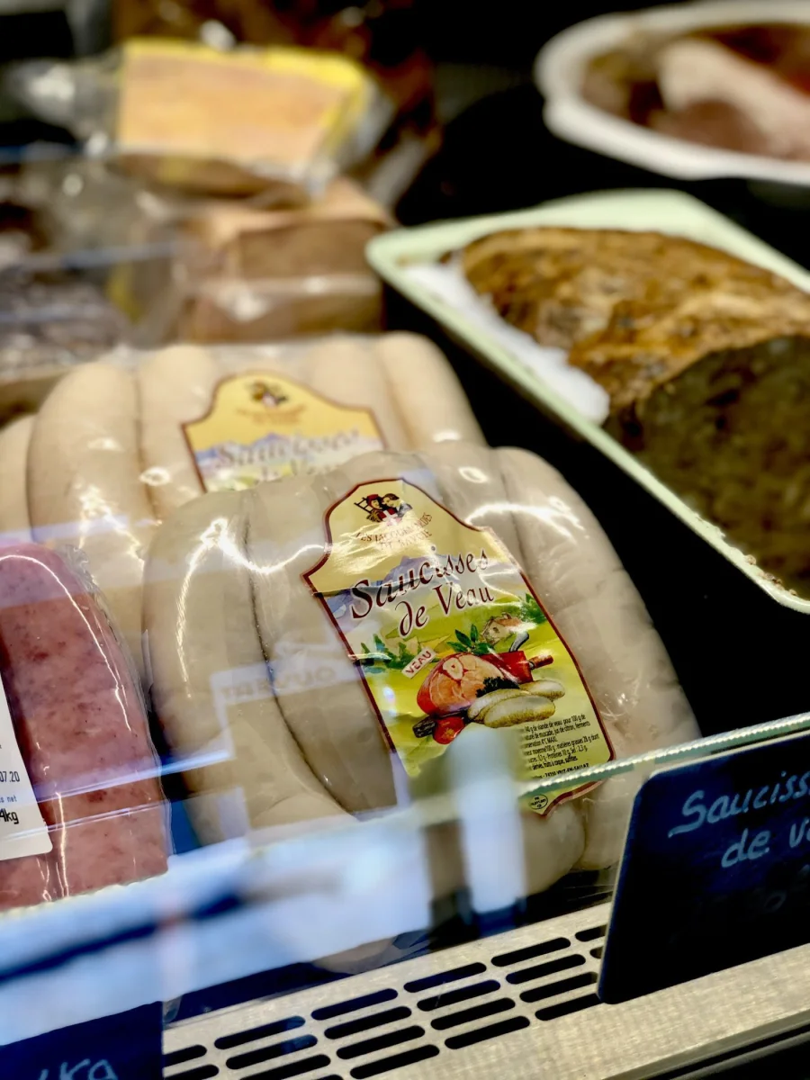 Saucisses de veau ･ 700g ･ Paquet de 5 - Vins Rouges Harmonieux pour Chaque Occasion