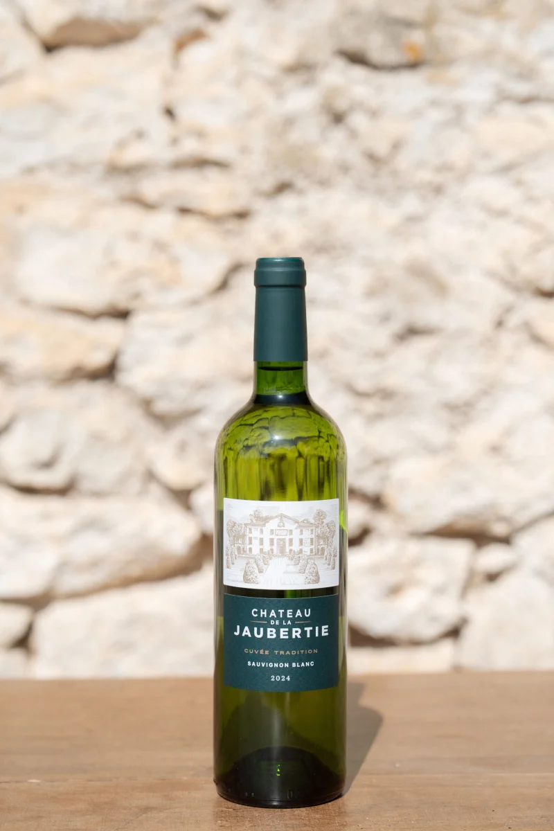 Tradition Blanc 2024 - Vins Rouges Harmonieux pour Chaque Occasion - Vin suisse