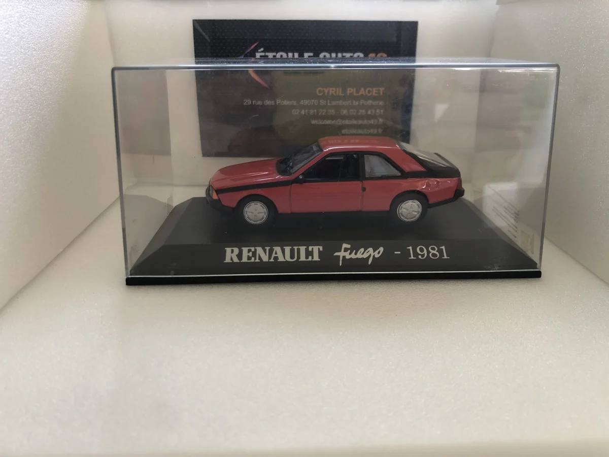 Renault Fuego – 1981 - Vins Rouges Harmonieux pour Chaque Occasion BD32 | StockAuction.be